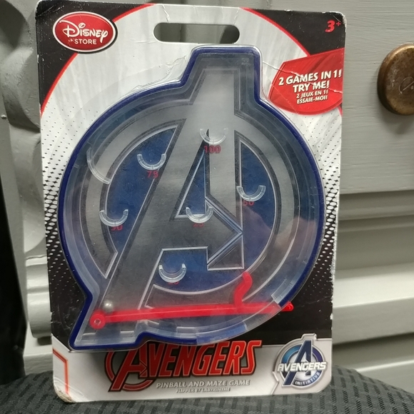New Marvel Avengers 5" Pinball & Maze Game Disney Store 2 Games in 1 - Picture 15 of 16